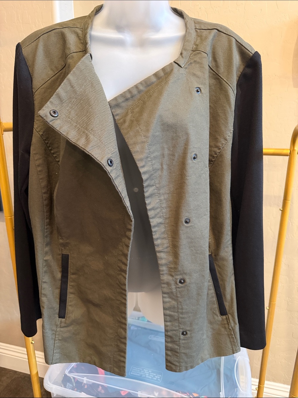Sejour Olive Green Jacket with Black Sleeves - Utility Style